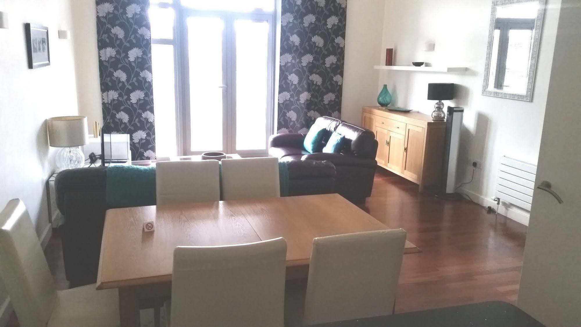 Crown Apartments 3B By Week2Week Newcastle upon Tyne Zewnętrze zdjęcie
